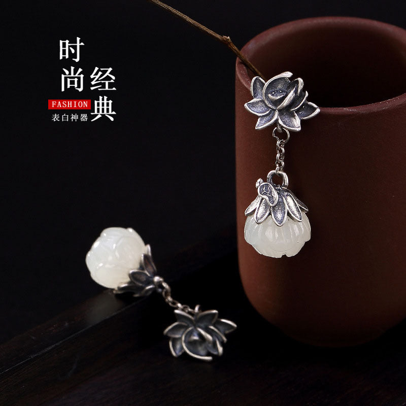 Charming Silver Earring for Any Occasion