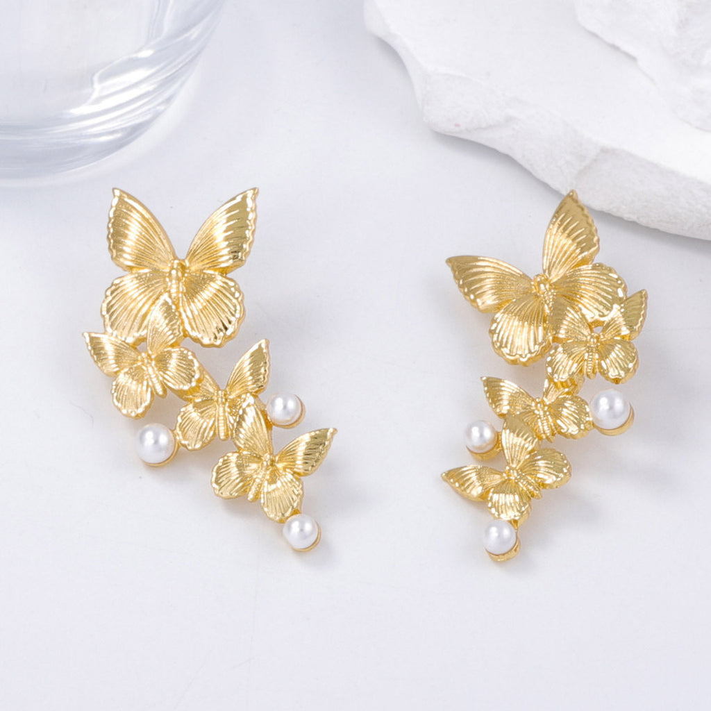 Stunning Pearl Earring for Daily Wear