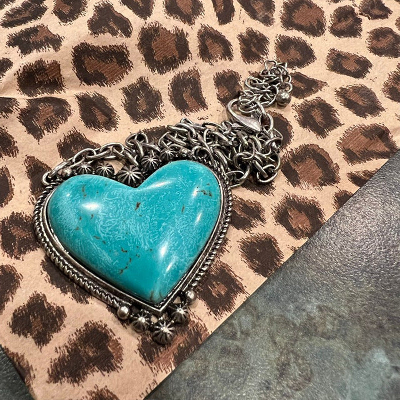 Classic Chain with Timeless Appeal