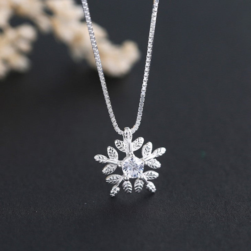 Stunning Silver Necklace for Daily Wear