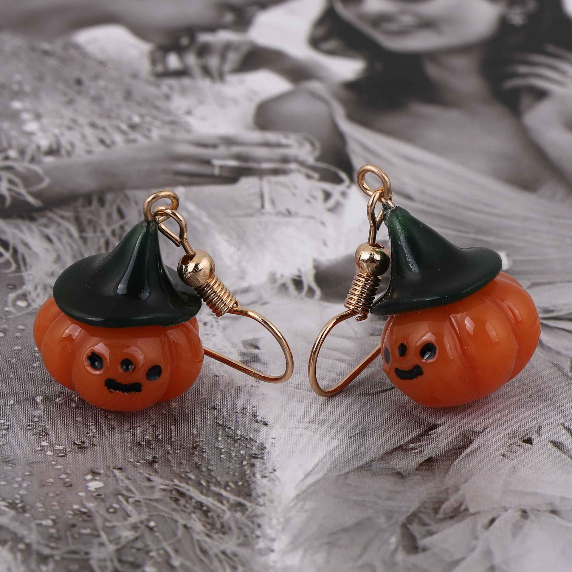 Charming Piece for Any Occasion