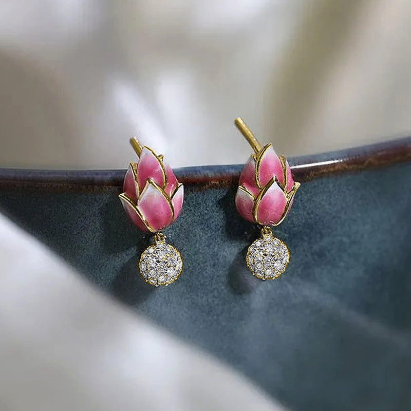 Classic Earring with Timeless Appeal