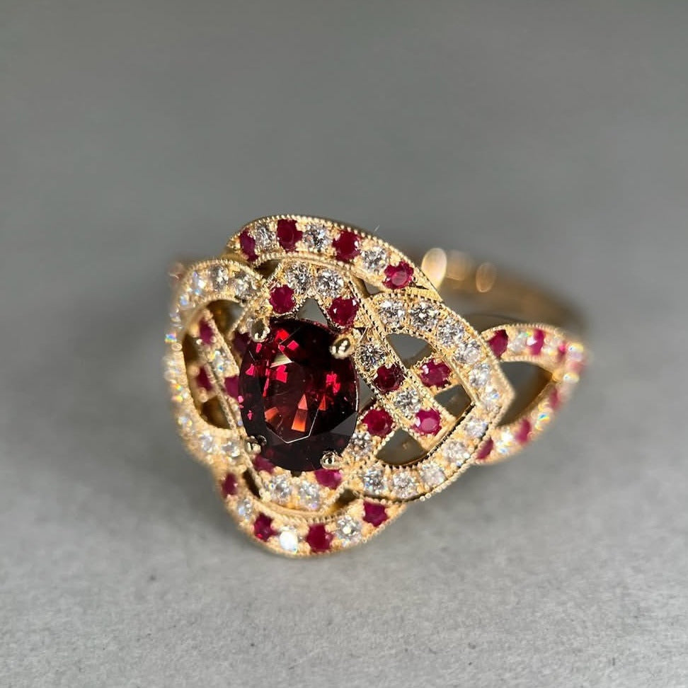 Charming Gold Ring for Any Occasion