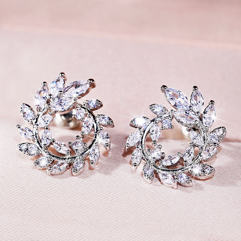 Charming Earring for Any Occasion