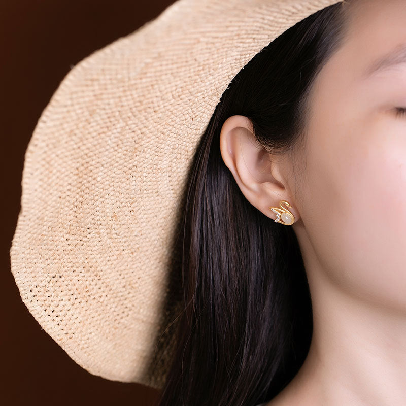 Delicate Artisan Gold Earring