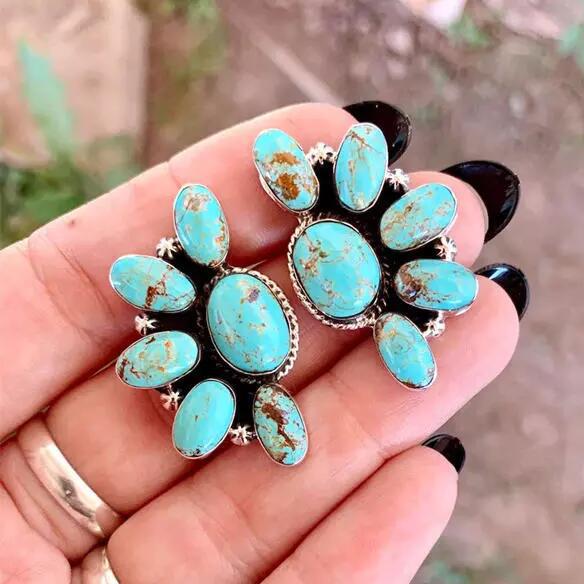 Romantic Earring for Special Moments