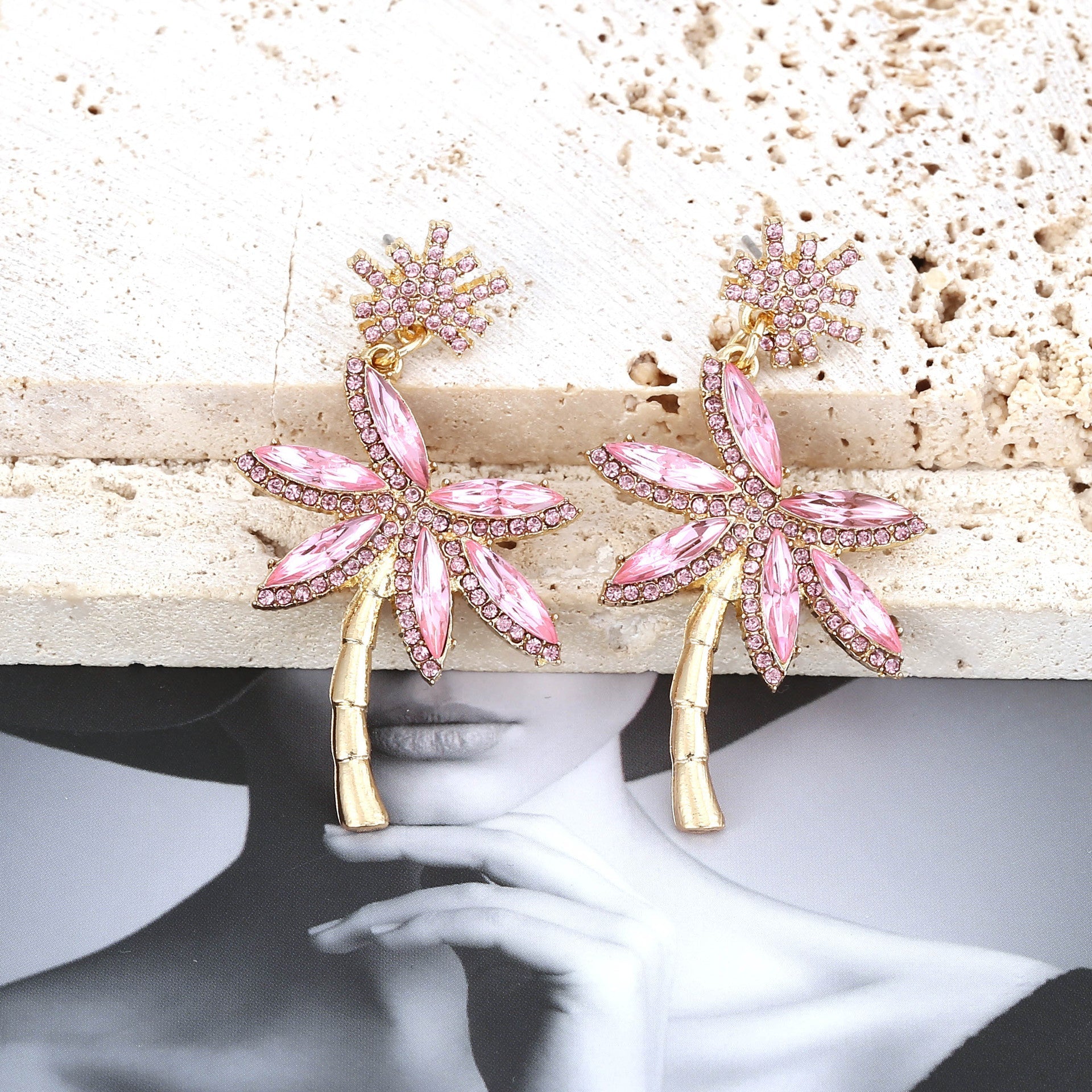 Charming Earring for Any Occasion
