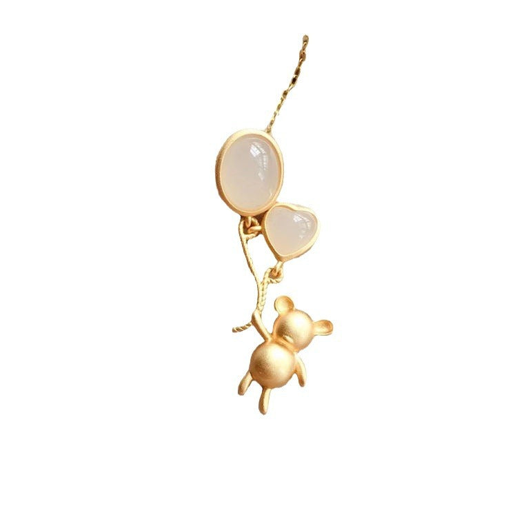 Charming Gold Pendant for Any Occasion