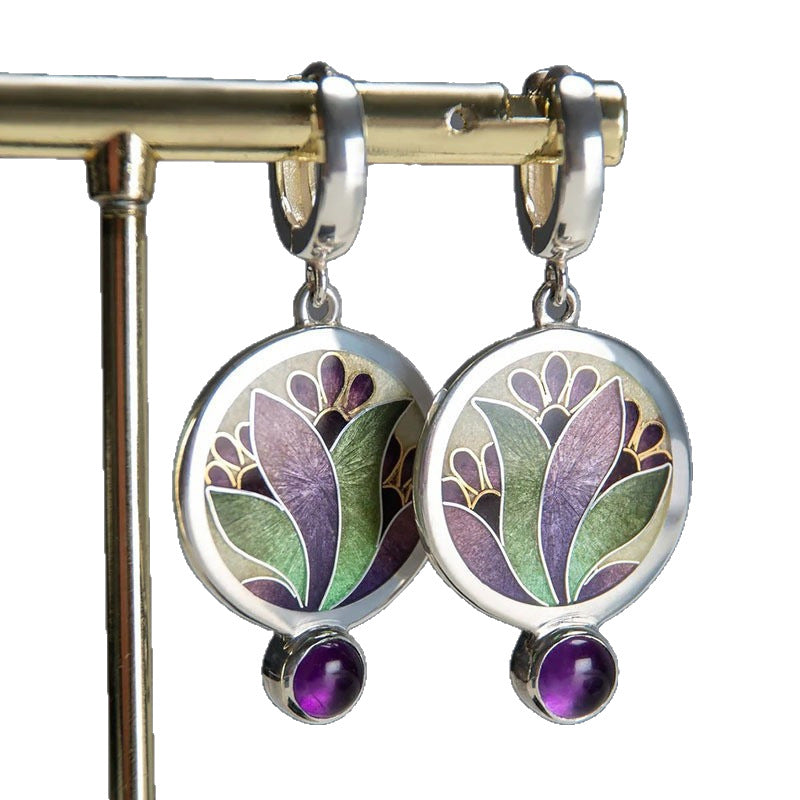 Charming Silver Earring for Any Occasion
