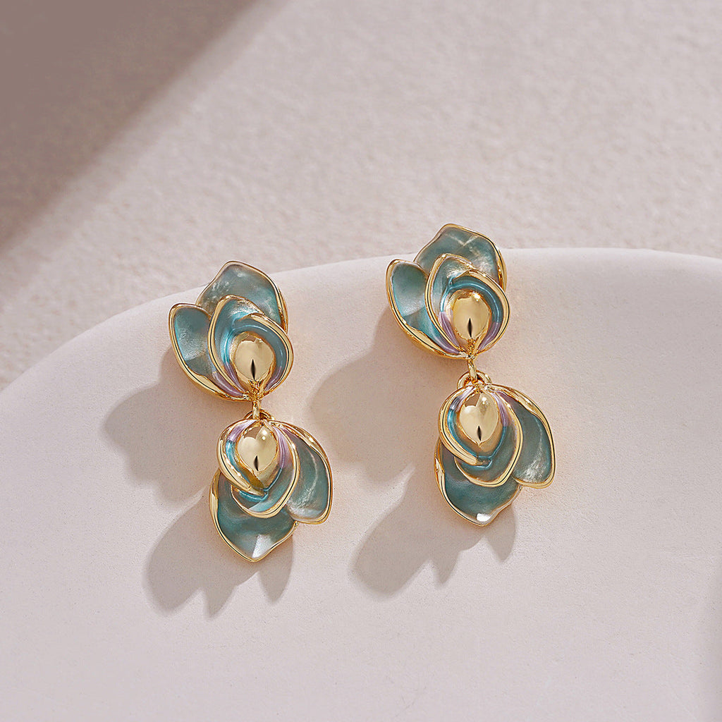 Charming Earring for Any Occasion