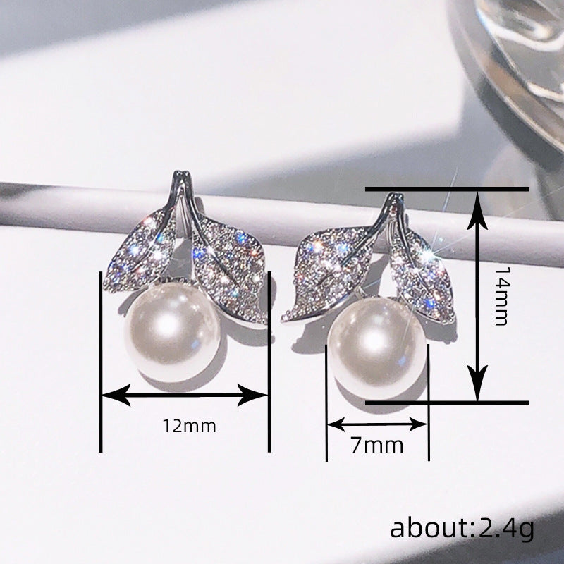 Stunning Pearl Earring for Daily Wear