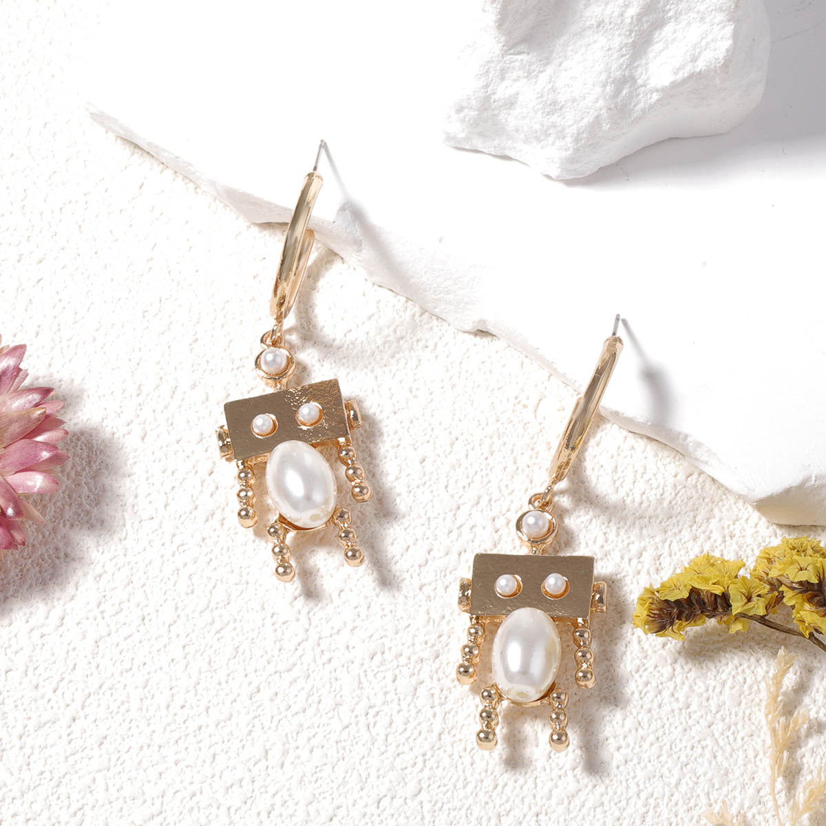 Stunning Pearl Earring for Daily Wear
