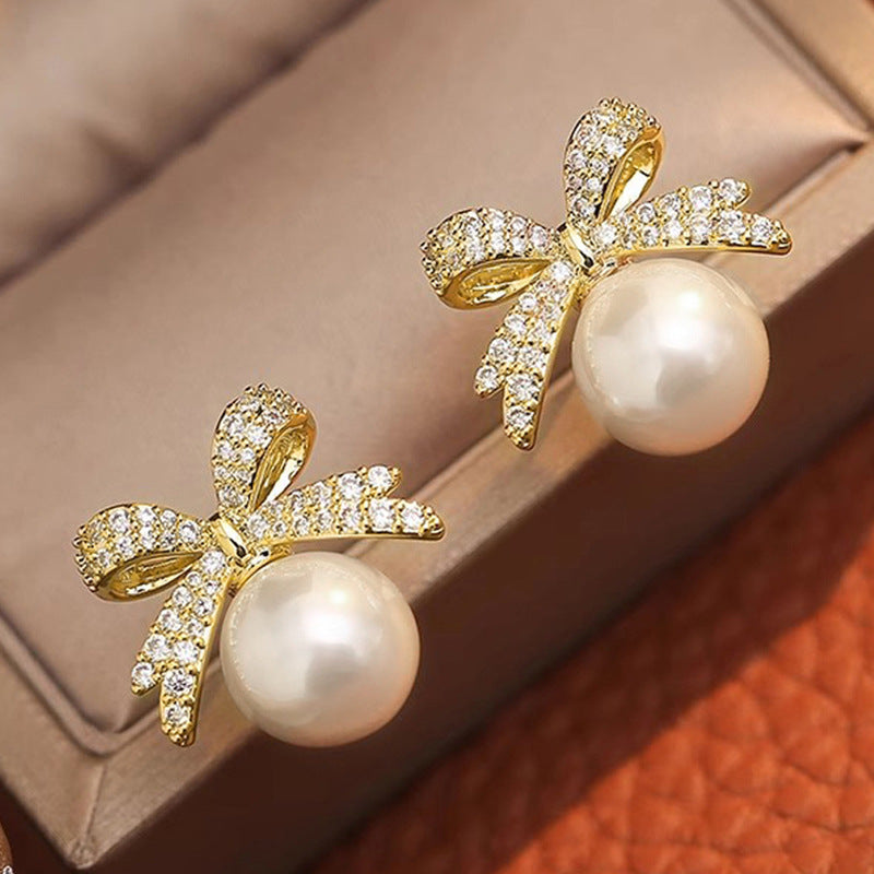 Romantic Pearl Earring for Special Moments