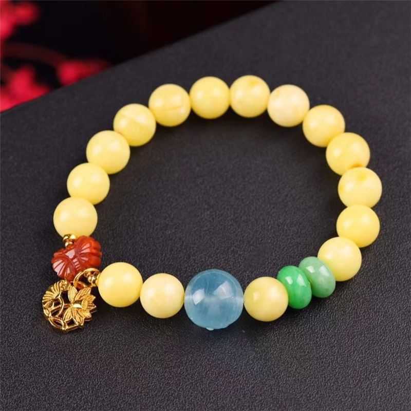 Romantic Gold Bracelet for Special Moments