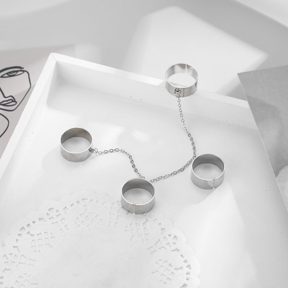 Classic Chain with Timeless Appeal