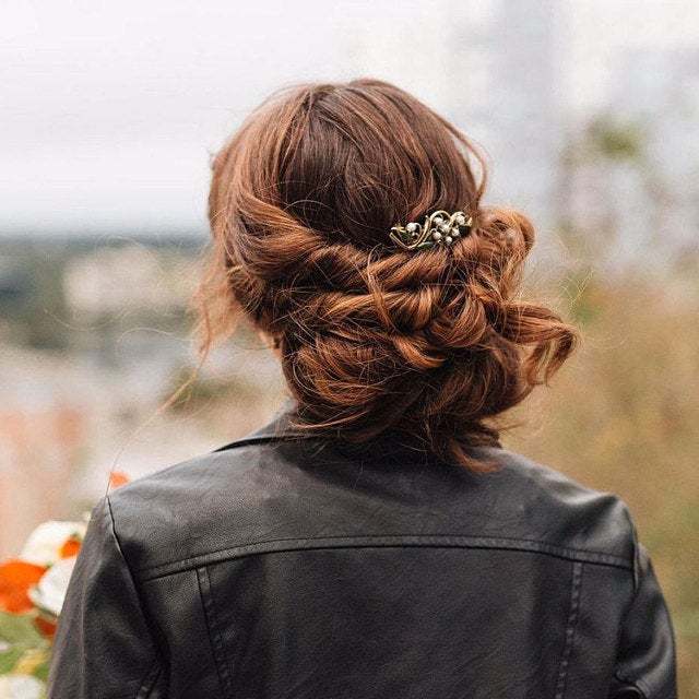 Classic Pearl Piece with Timeless Appeal