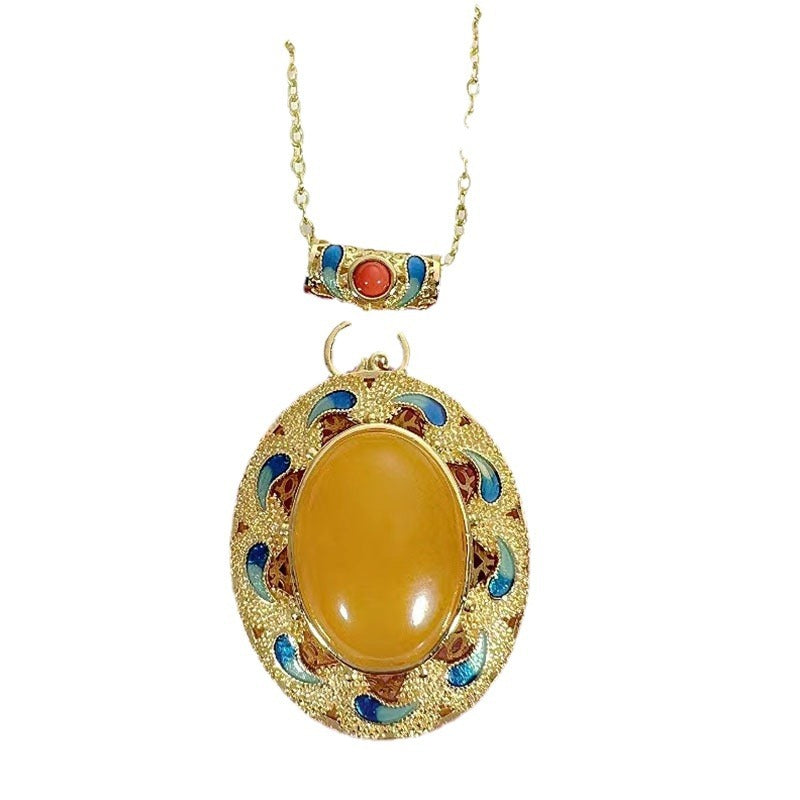 Beautiful Gold Pendant with Unique Style