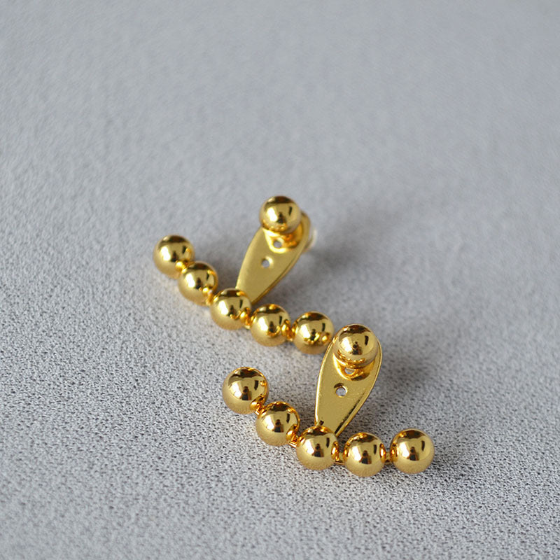Charming Gold Earring for Any Occasion