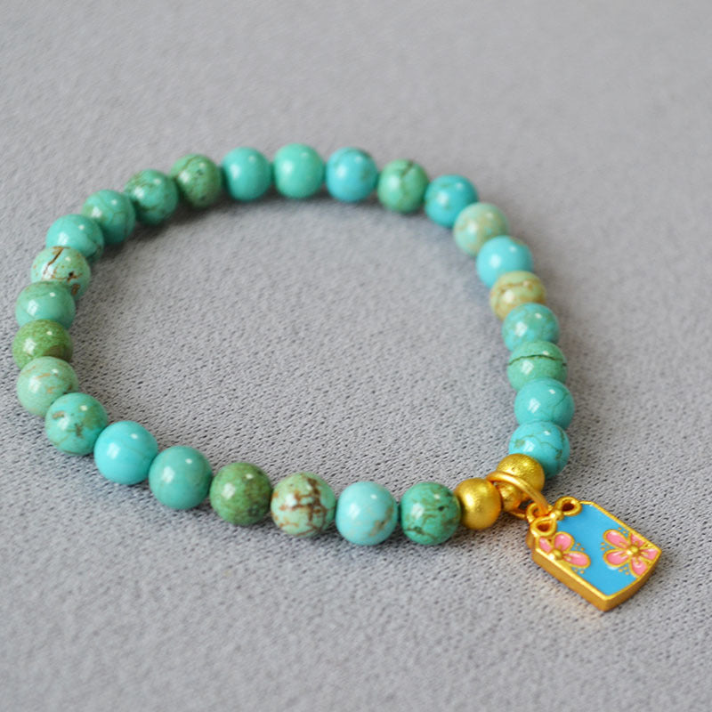 Charming Gold Bracelet for Any Occasion