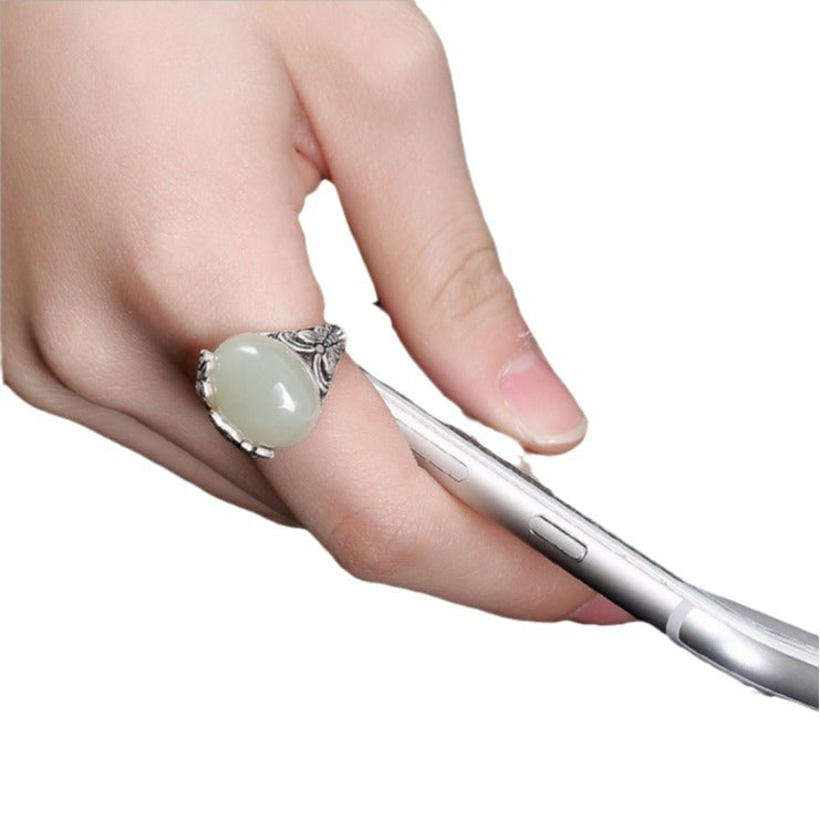 Classic Silver Ring with Timeless Appeal