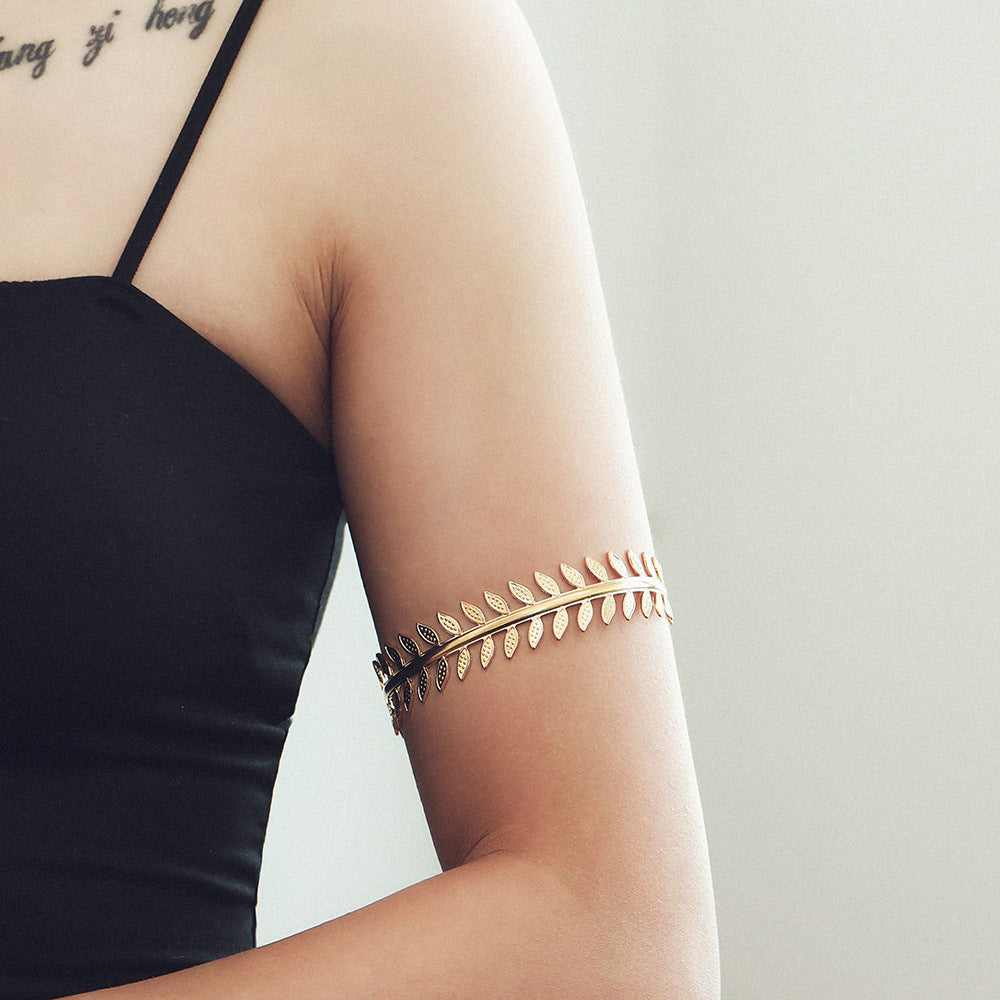 Stunning Gold Bracelet for Daily Wear