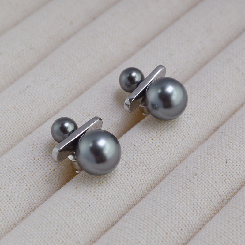 Beautiful Gold Earring with Unique Style