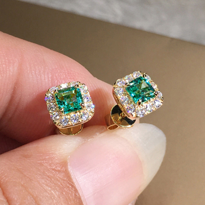 Charming Earring for Any Occasion