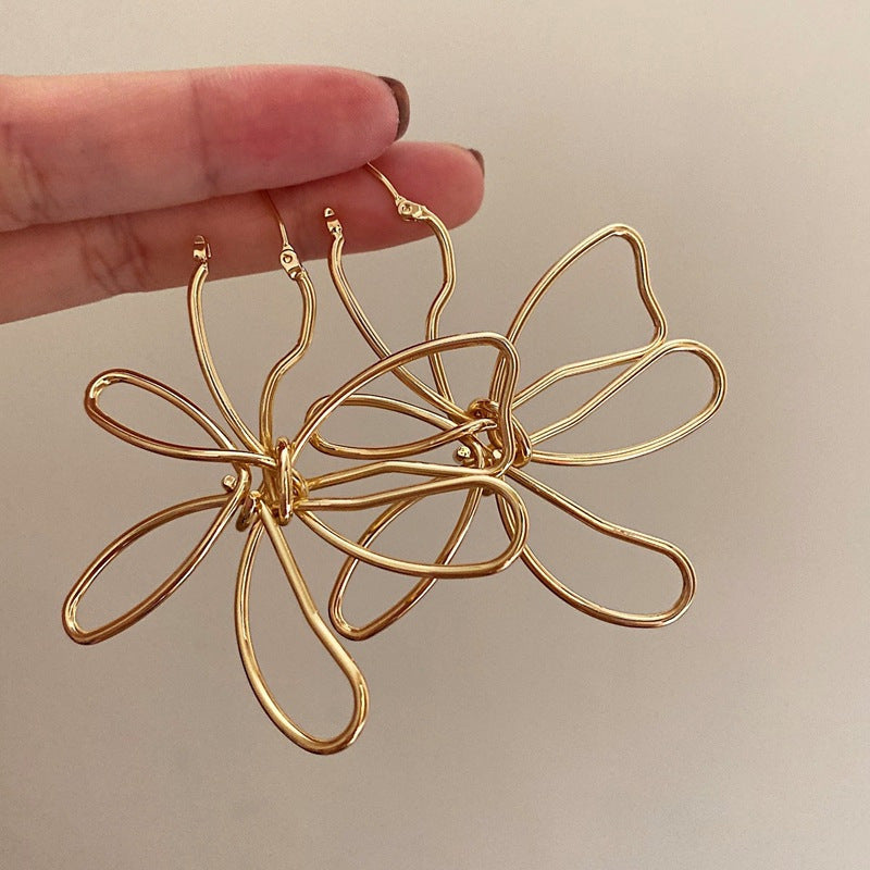Charming Earring for Any Occasion