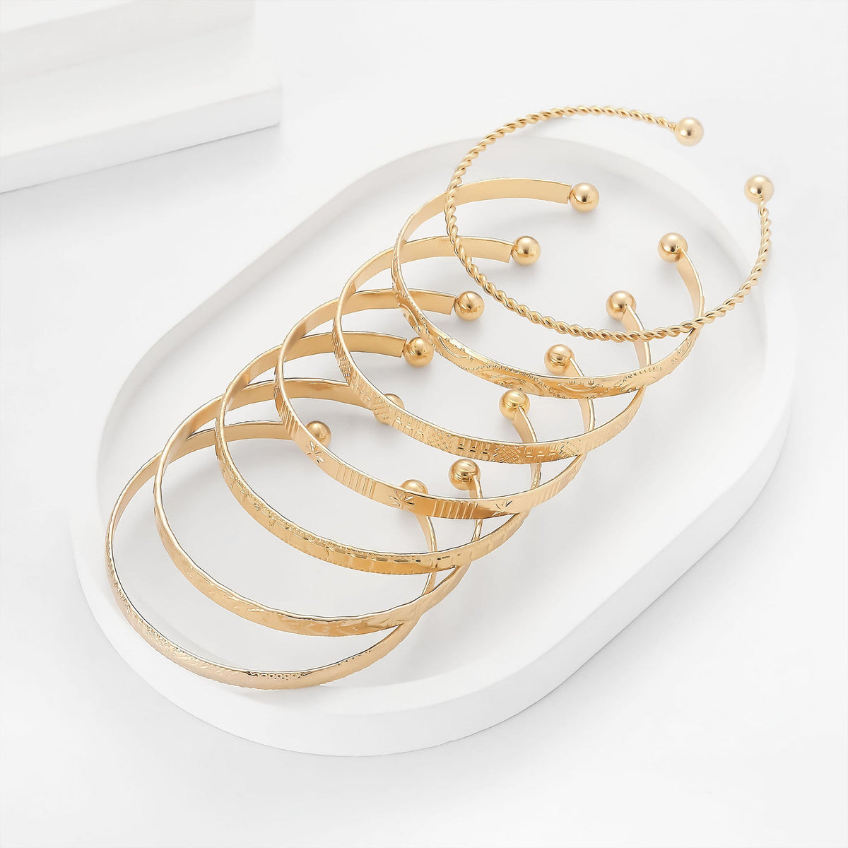 Charming Bracelet for Any Occasion