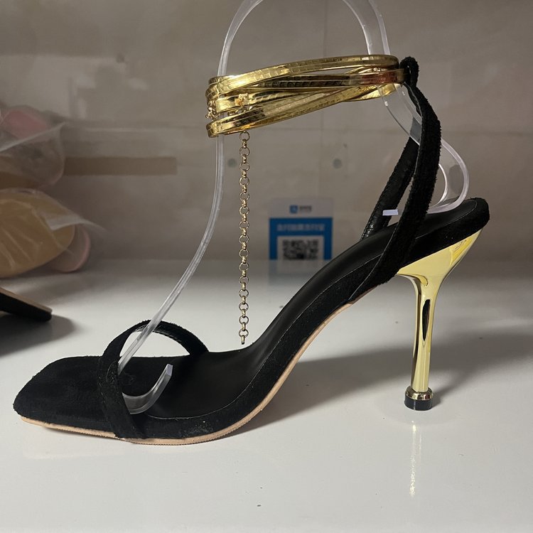 Chic Orthopedic Sandals with Unique Design