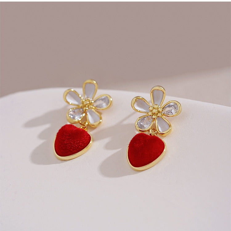 Charming Earring for Any Occasion
