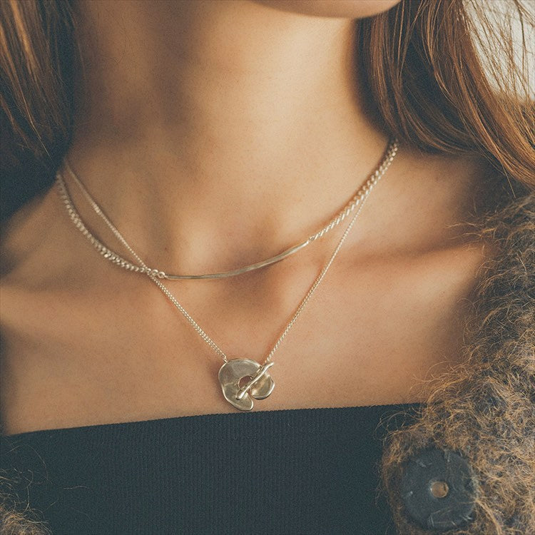 Romantic Silver Necklace for Special Moments