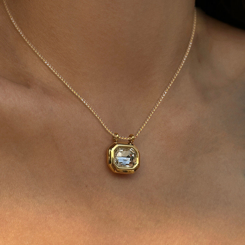 Stunning Necklace for Daily Wear