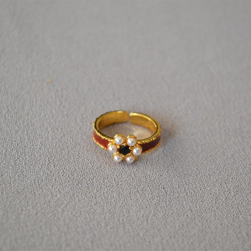 Romantic Gold Ring for Special Moments
