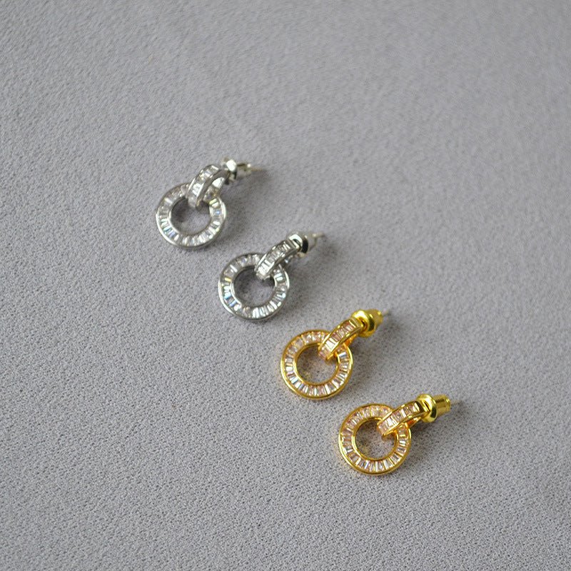 Stunning Gold Earring for Daily Wear