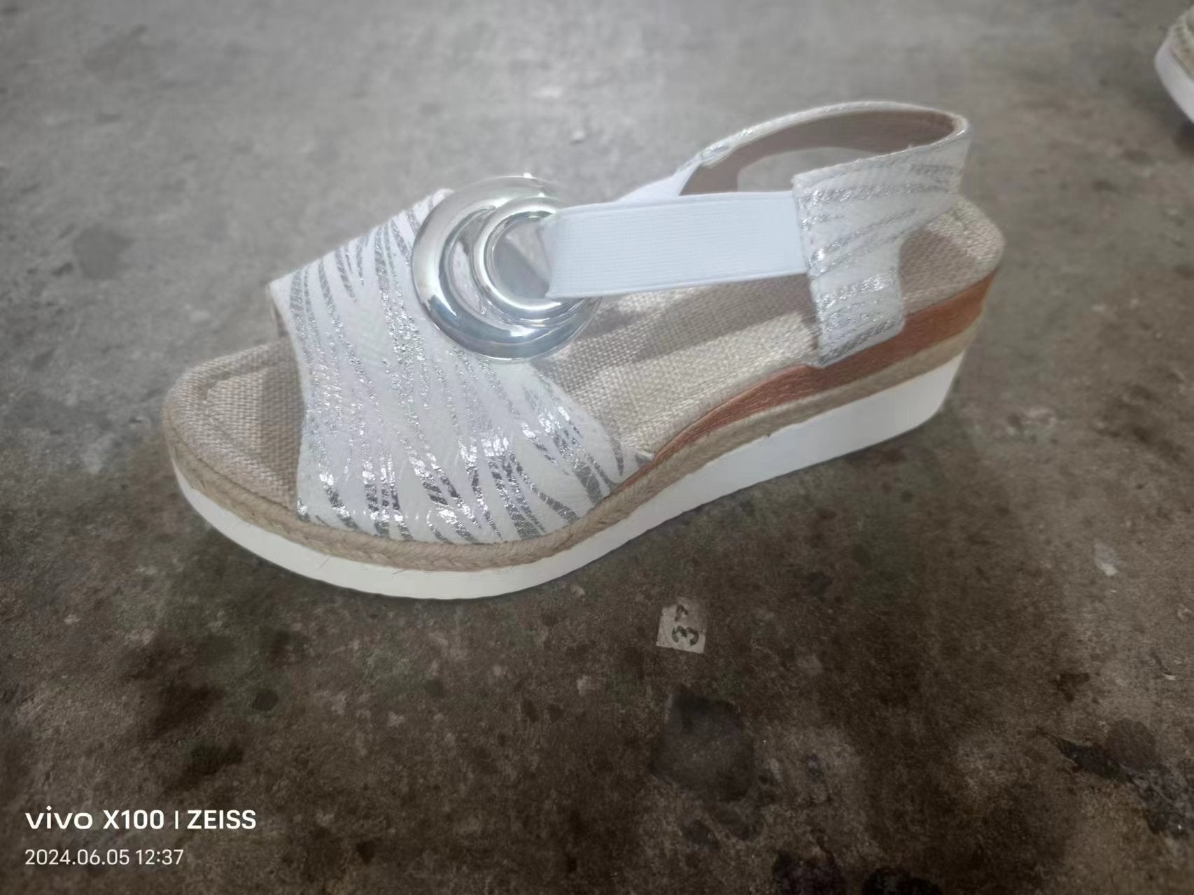 Chic Orthopedic Sandals with Unique Design