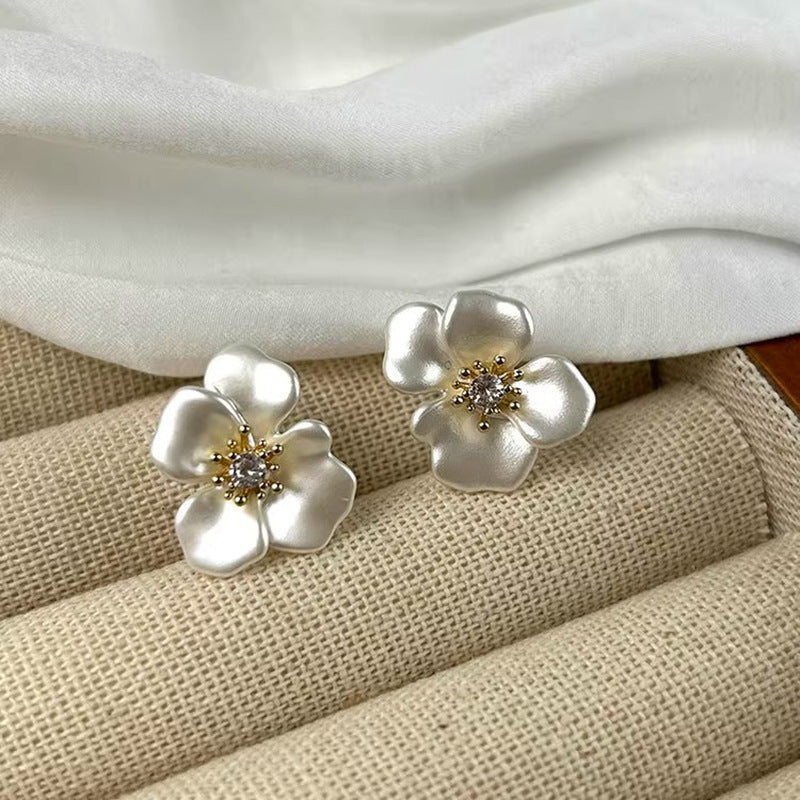Elegant Earring for Every Occasion
