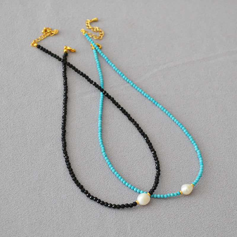 Beautiful Pearl Necklace with Unique Style