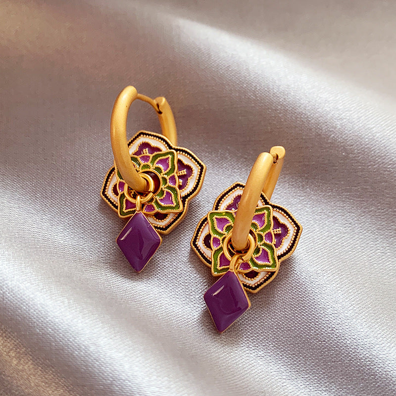 Charming Earring for Any Occasion
