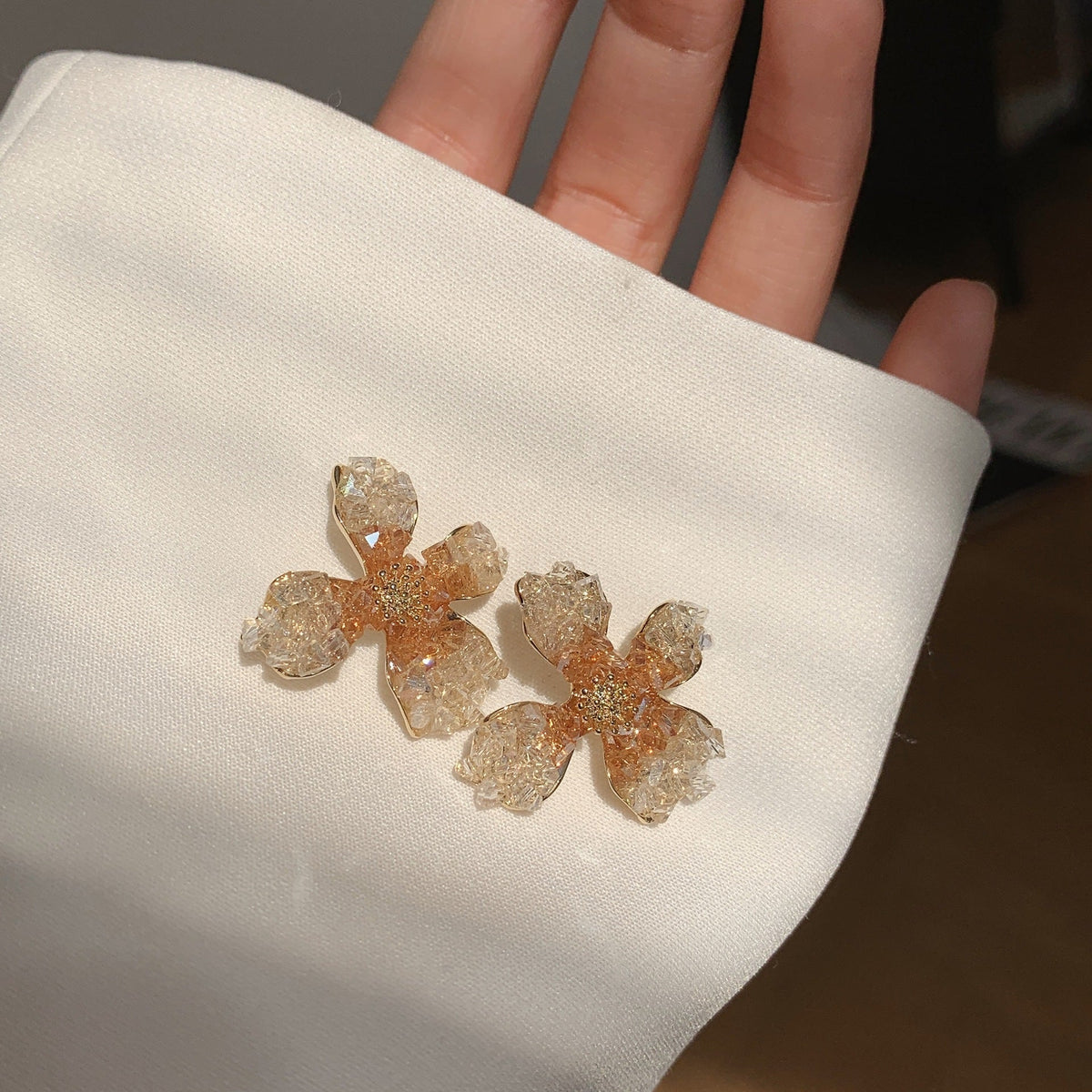Charming Earring for Any Occasion