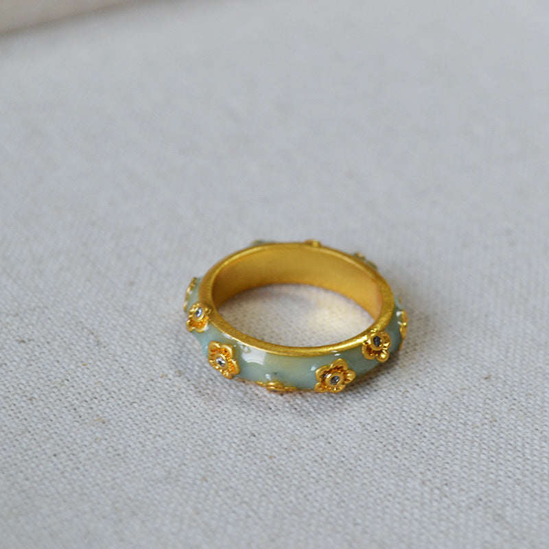 Romantic Gold Ring for Special Moments