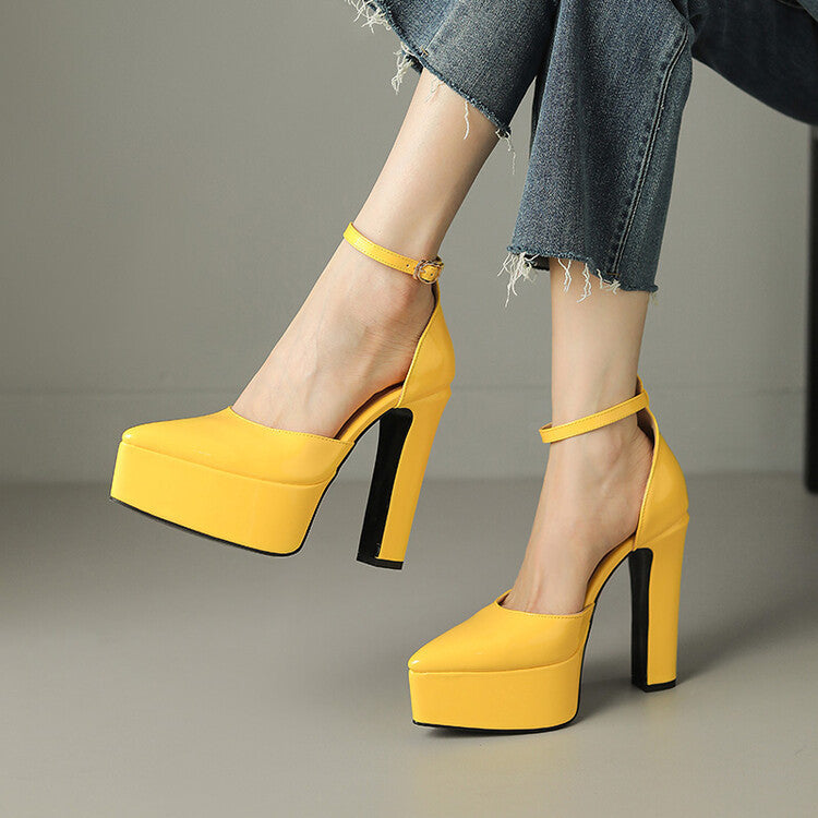 Chic Orthopedic Sandals with Unique Design