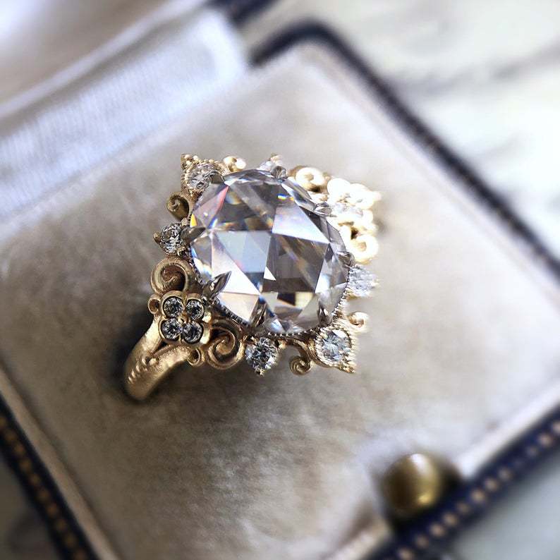 Romantic Gold Ring for Special Moments