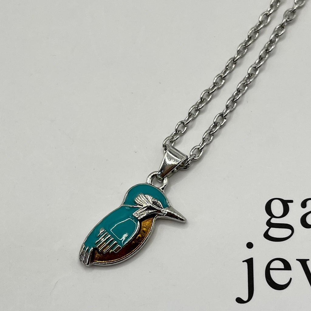 Stunning Silver Necklace for Daily Wear