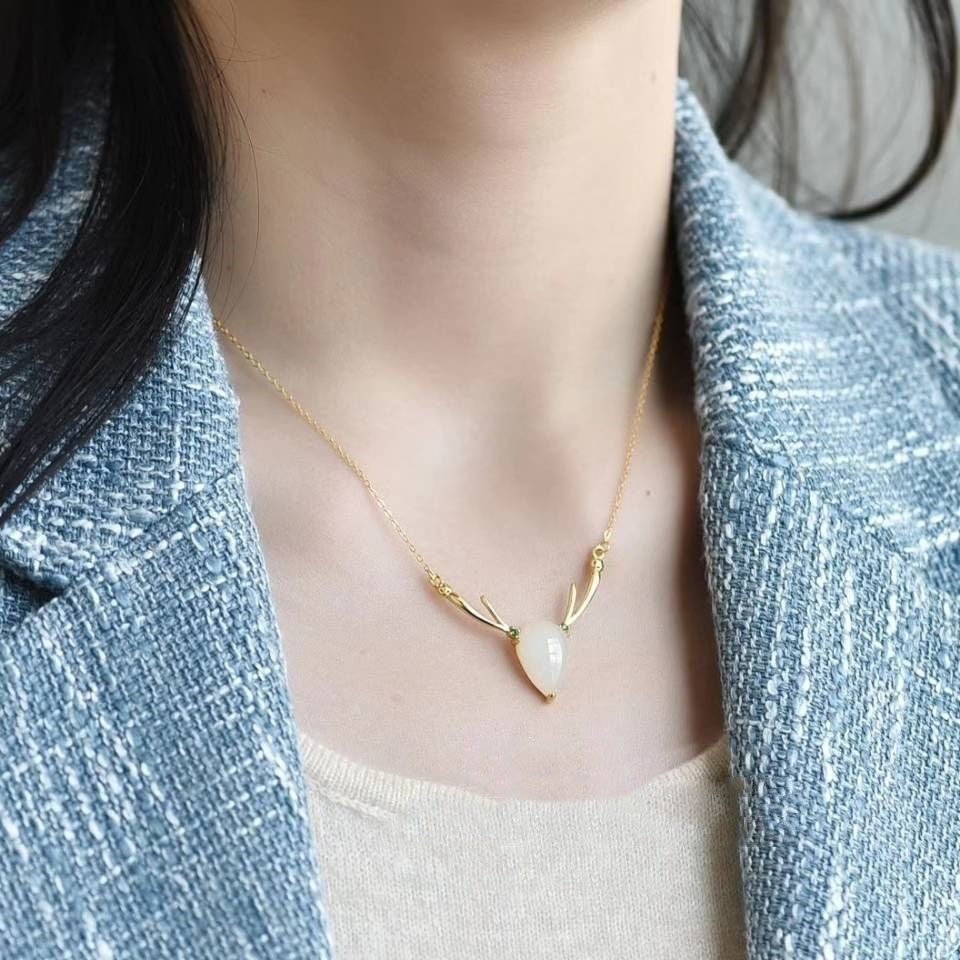Elegant Silver Necklace for Every Occasion