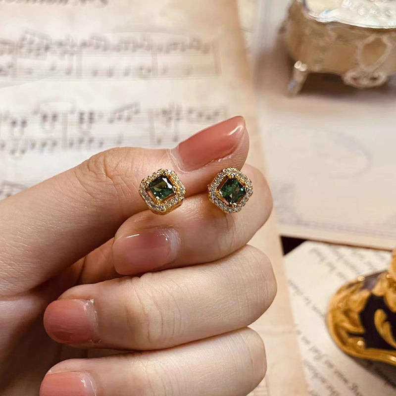 Stunning Earring for Daily Wear