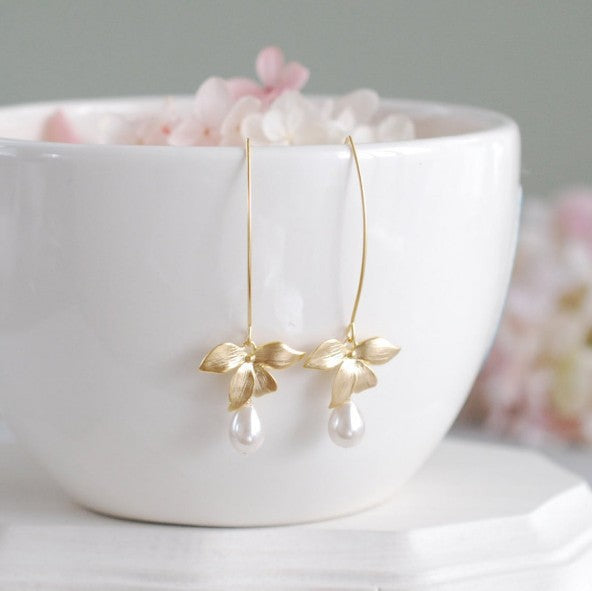 Romantic Pearl Earring for Special Moments