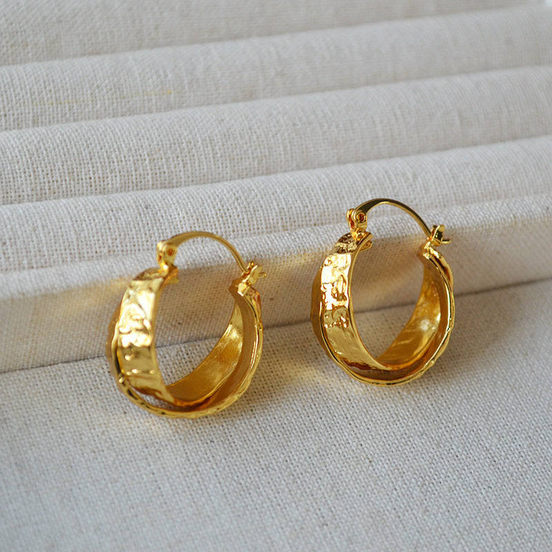 Elegant Gold Earring for Every Occasion