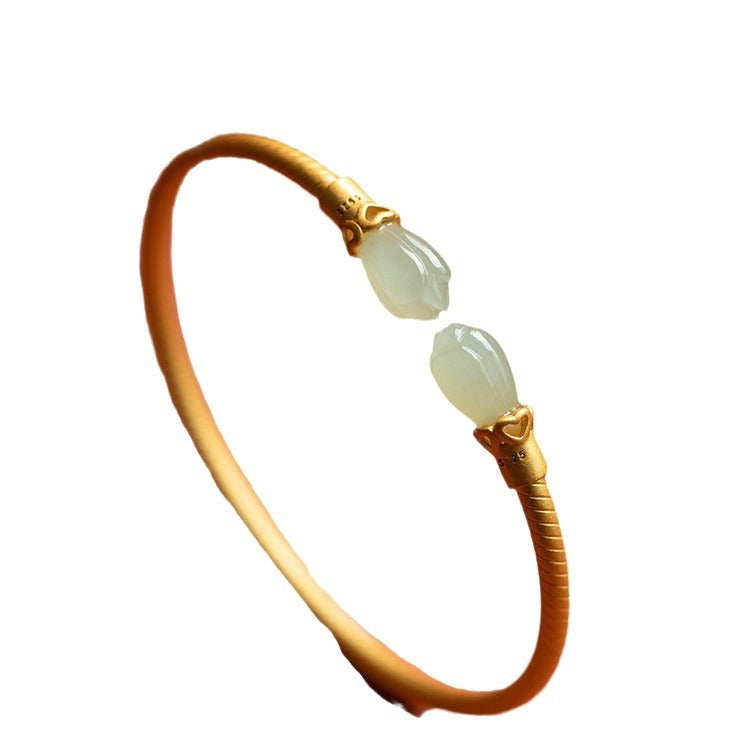 Romantic Gold Bracelet for Special Moments
