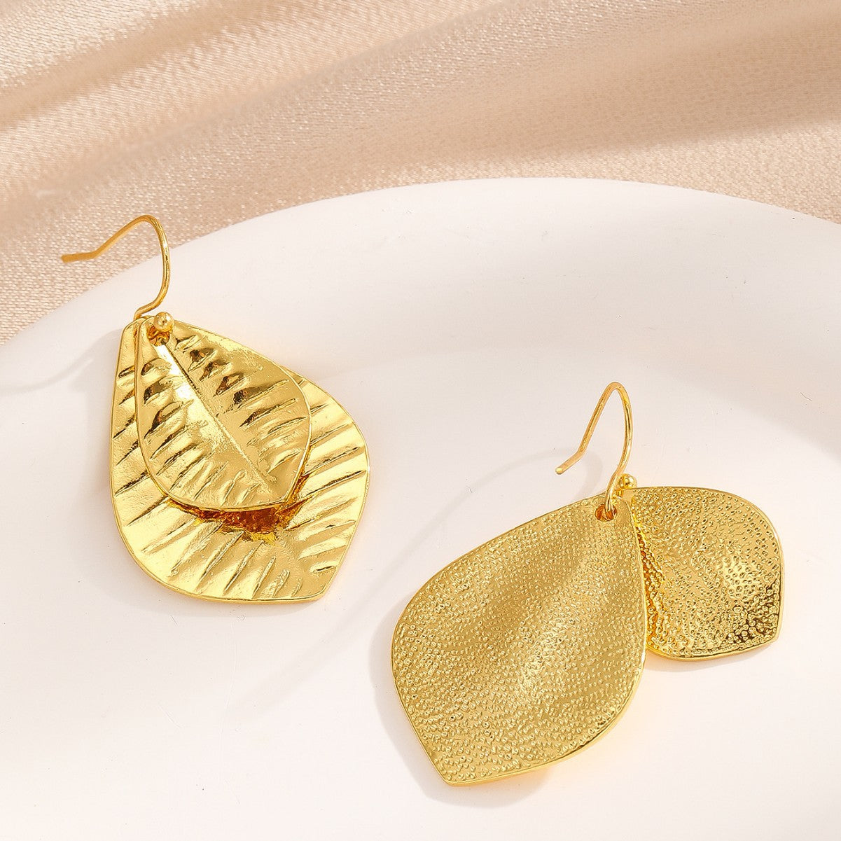 Charming Earring for Any Occasion